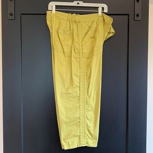 Ladies Chico's Chartreuse Capri Pants Chico's Size 2